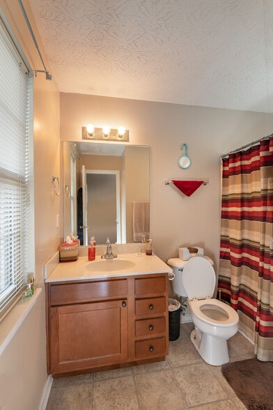 More Photos Of 3353-3375 Cove Lake Dr, Lexington Apartments For Sale