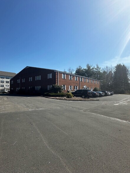 More Photos Of 693 Bloomfield Ave, Bloomfield Office For Sale