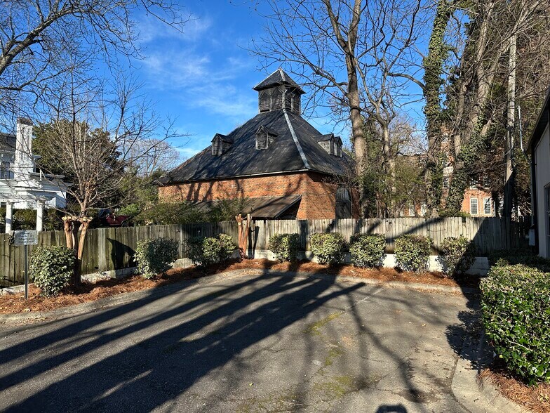 More Photos Of 285 Church St, Concord Office For Lease