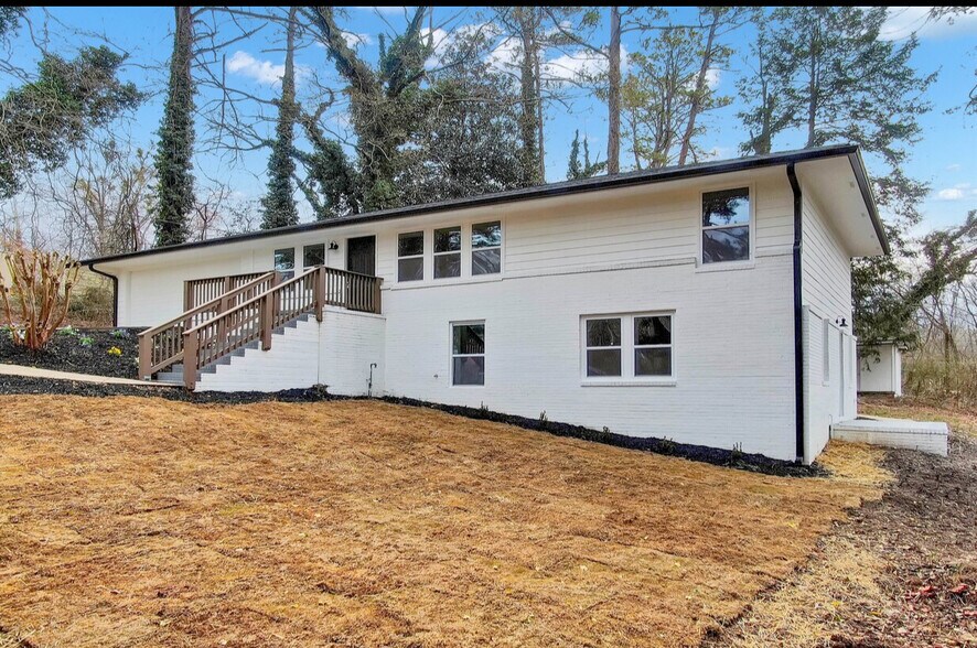 More Photos Of 2307 Veterans Memorial Hwy SW, Austell Flex For Sale