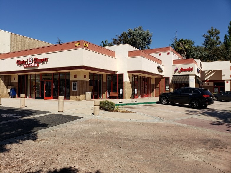 More Photos Of 501-591 Country Club Dr, Simi Valley Unknown For Lease