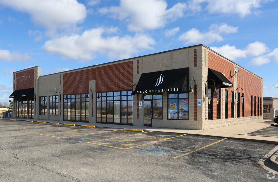 Primary Photo Of 1029-1033 Kilbery Ln, North Aurora Storefront Retail Office For Lease