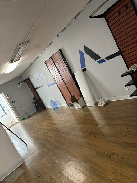 More Photos Of 10005-10015 Grand Ave, Franklin Park Medical For Lease