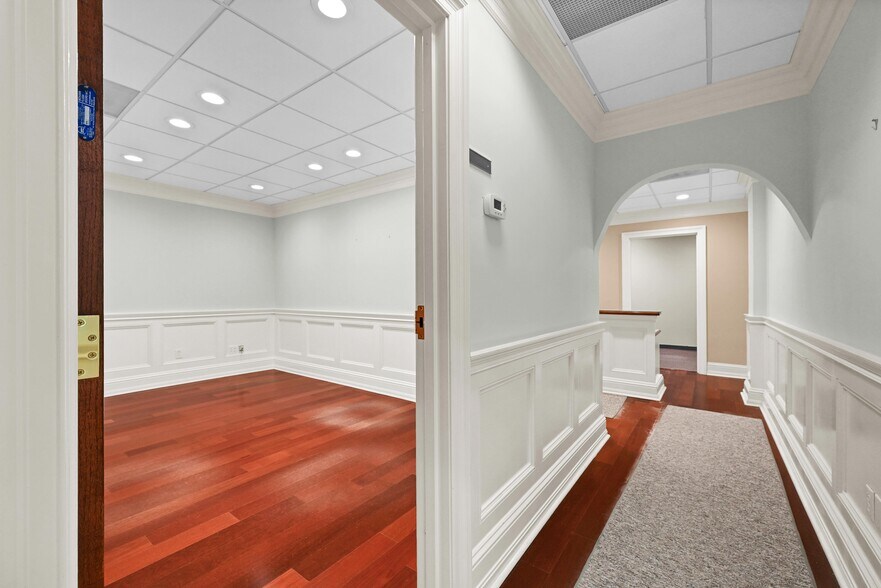 More Photos Of 90 Grove St, Ridgefield Medical For Lease