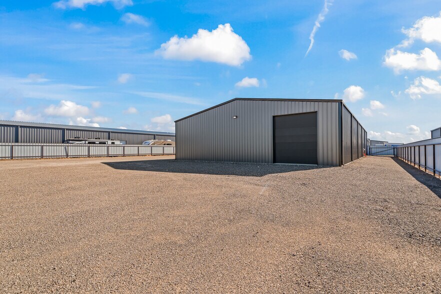More Photos Of 8922 County Road 6820, Lubbock Warehouse For Lease