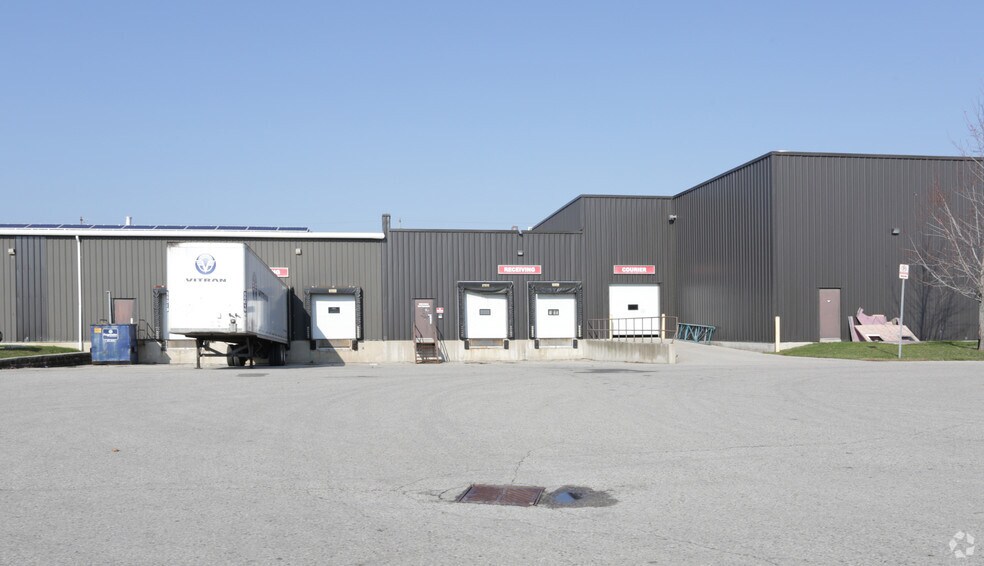 More Photos Of 2323 Trafalgar St, London Industrial For Sale