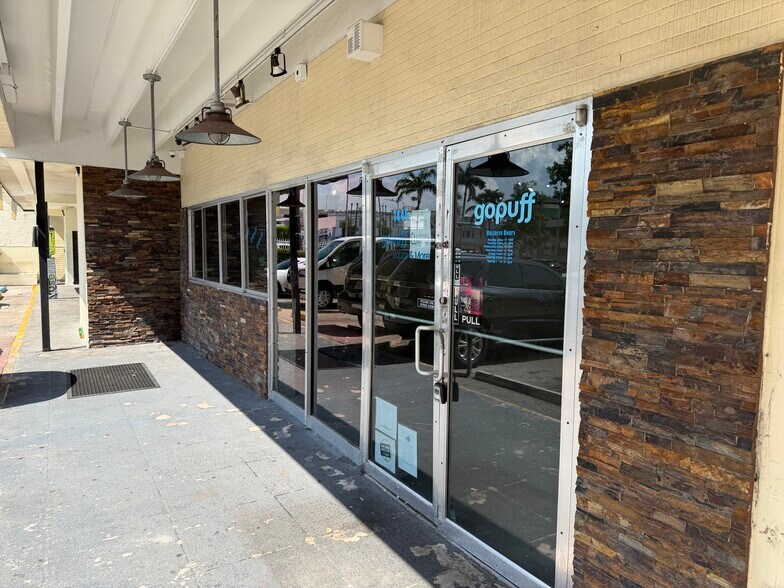 More Photos Of 1445 Alton Rd, Miami Beach General Retail For Lease