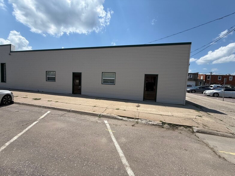 Primary Photo Of 918 Iowa Ave, Onawa Office For Lease