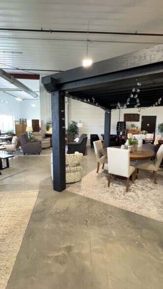 More Photos Of 4825 Commercial Dr SW, Rochester General Retail For Sale