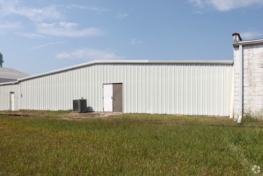 More Photos Of 125 W Vance St, Zebulon Storefront Retail Office For Sale