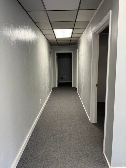 More Photos Of 437 Cavitt Ave, Trafford Office For Lease