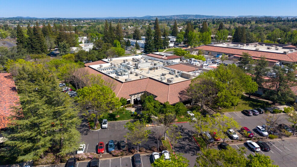 More Photos Of 91 Blue Ravine Rd, Folsom Flex For Sale