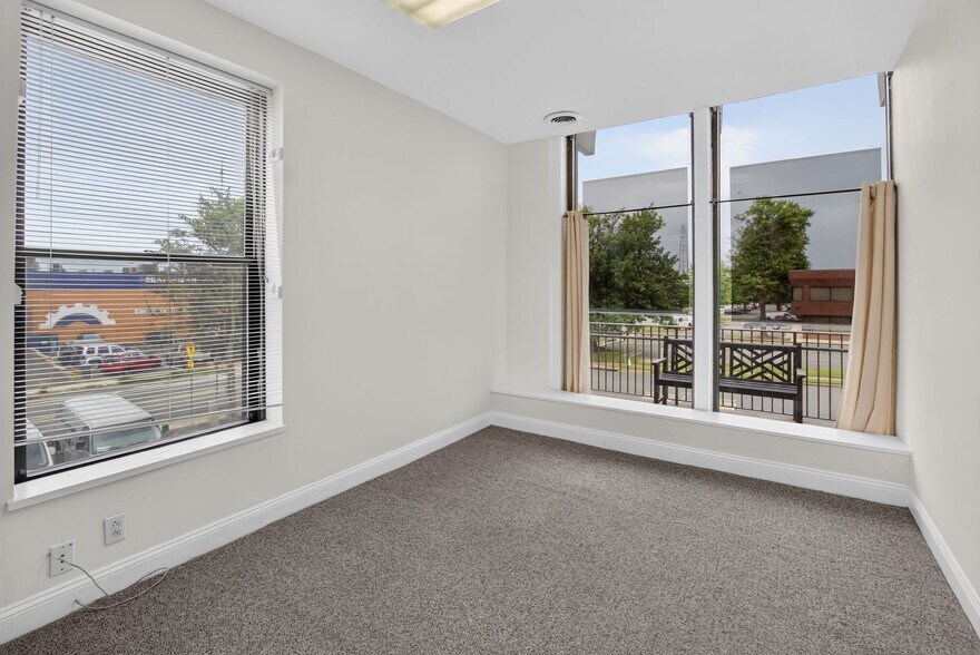 More Photos Of 8300 Merrifield Ave, Fairfax Light Distribution For Lease