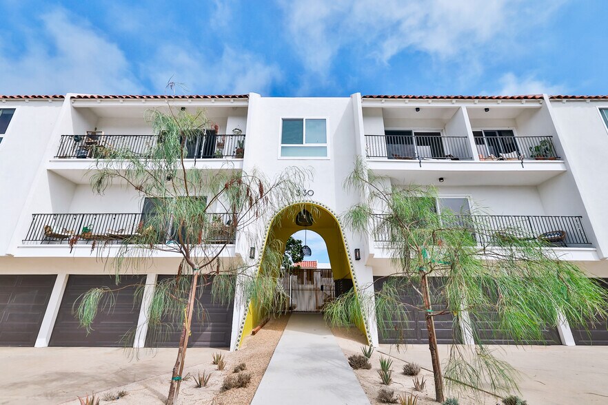More Photos Of 330 S Horne St, Oceanside Apartments For Sale