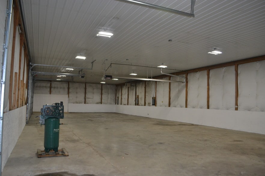 More Photos Of 11324 Johnstown Rd, New Albany Warehouse For Sale