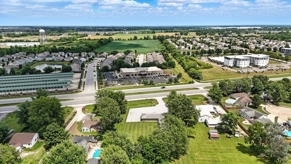 More Photos Of 6540 N Us-31, Whiteland Veterinarian Kennel For Sale