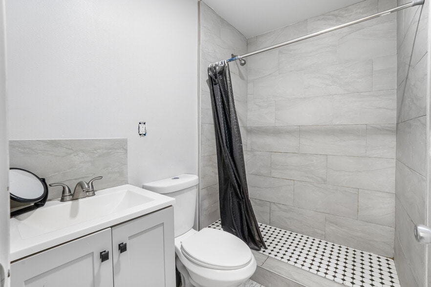 More Photos Of 136 N Garfield Ave, Oxnard Apartments For Sale