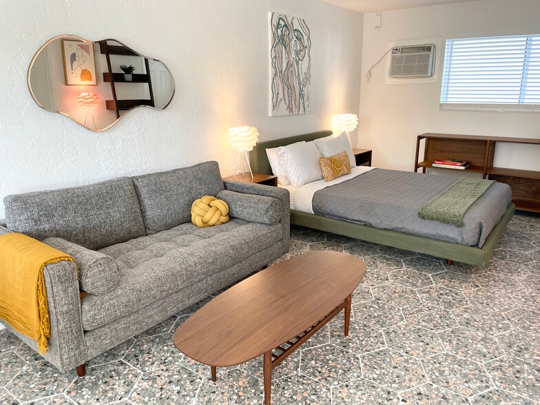 More Photos Of 50 Royal Way, Clearwater Beach Hotel For Sale