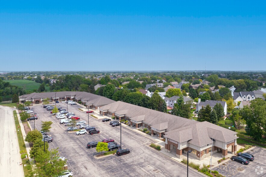 More Photos Of 1437-1457 Merchant Dr, Algonquin Medical For Sale