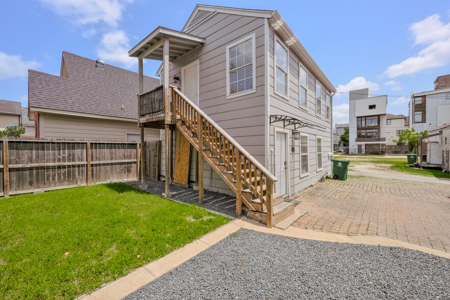More Photos Of 3312 Crawford St, Houston Apartments For Sale