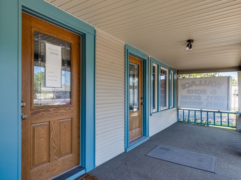 More Photos Of 737 NW Adams St, McMinnville Office For Sale