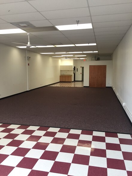 More Photos Of 11-47 E Northwest Hwy, Palatine Unknown For Lease