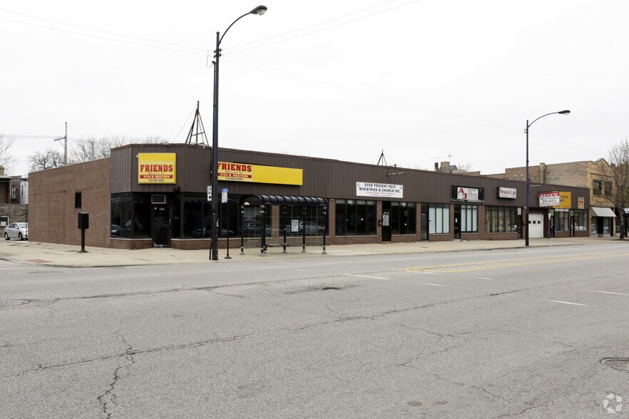 More Photos Of 5700-5716 N Western Ave, Chicago Storefront For Lease