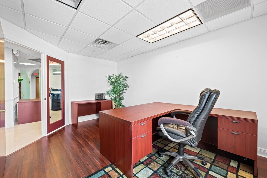 More Photos Of 3020 NE 32nd Ave, Fort Lauderdale Apartments For Sale