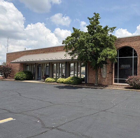 Primary Photo Of 1340-1350 Baur Blvd, Olivette Flex For Lease