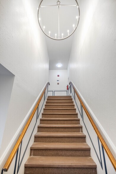 More Photos Of 3606 Marvin D Love Fwy, Dallas Medical For Lease