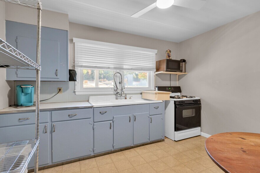 More Photos Of 1103 Route 82, East Fishkill General Retail For Sale