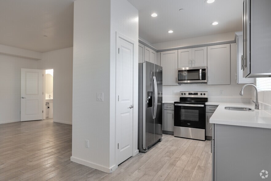 More Photos Of 701 N McQueen Rd, Chandler Apartments For Sale