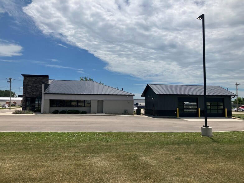 More Photos Of 1010 251 Hwy, Rochelle Office For Sale