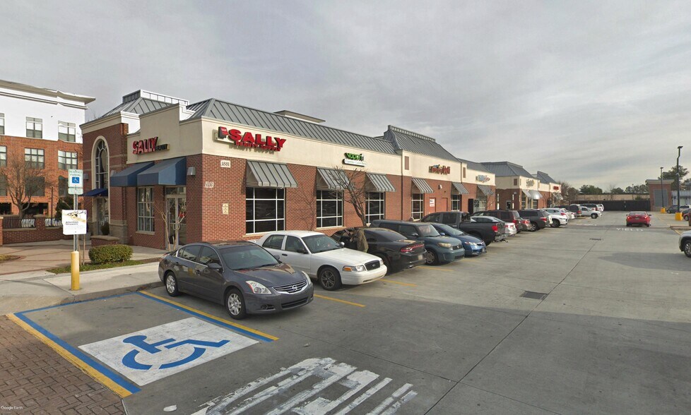 More Photos Of Peachtree Industrial Blvd @ SEC Peachtree Industrial & Chamblee, Chamblee Unknown For Lease