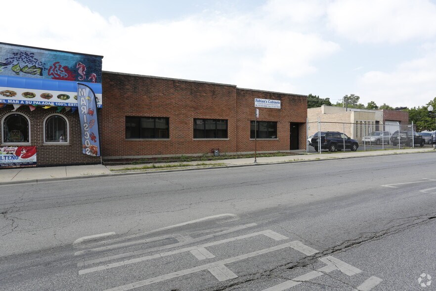 More Photos Of 4507-4511 W Belmont Ave, Chicago Distribution For Sale