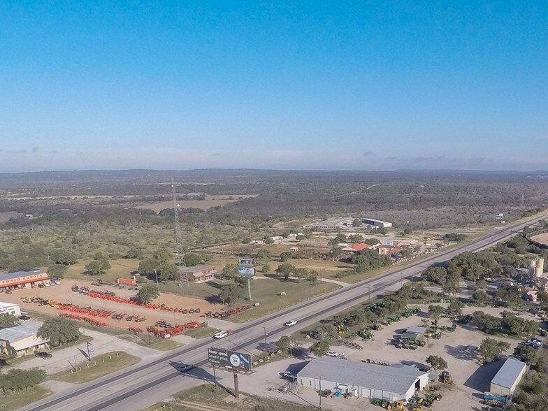 More Photos Of 5526 N US Highway 281, Marble Falls Office For Sale
