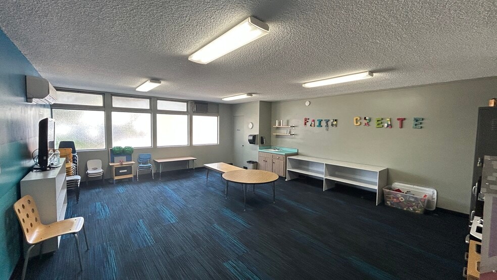 More Photos Of 701 W Broadway, Anaheim Religious Facility For Sale