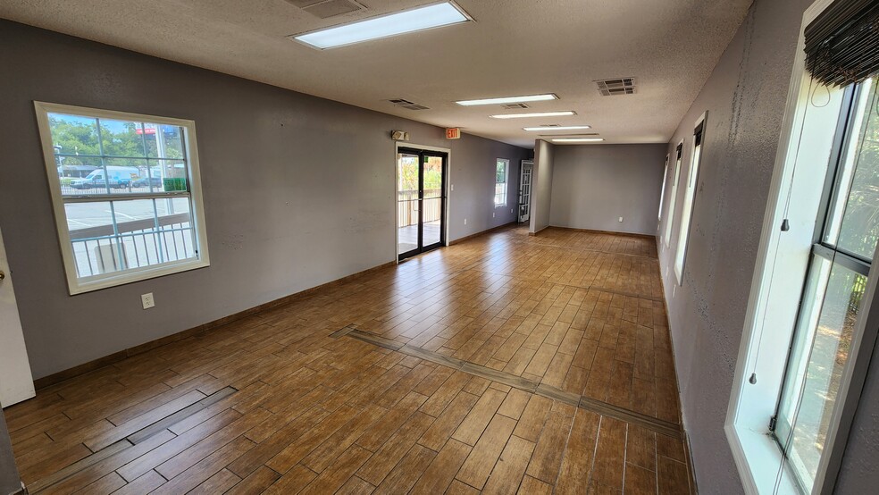 More Photos Of 856 E Busch Blvd, Tampa Auto Dealership For Lease