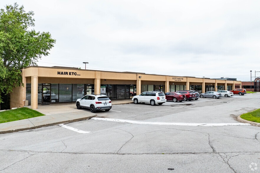 More Photos Of 622 N 108th Ct, Omaha Unknown For Lease