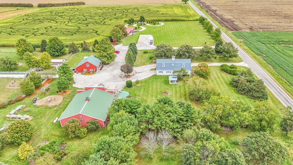 More Photos Of 1356 County Road 2900 N, Rantoul Specialty For Sale