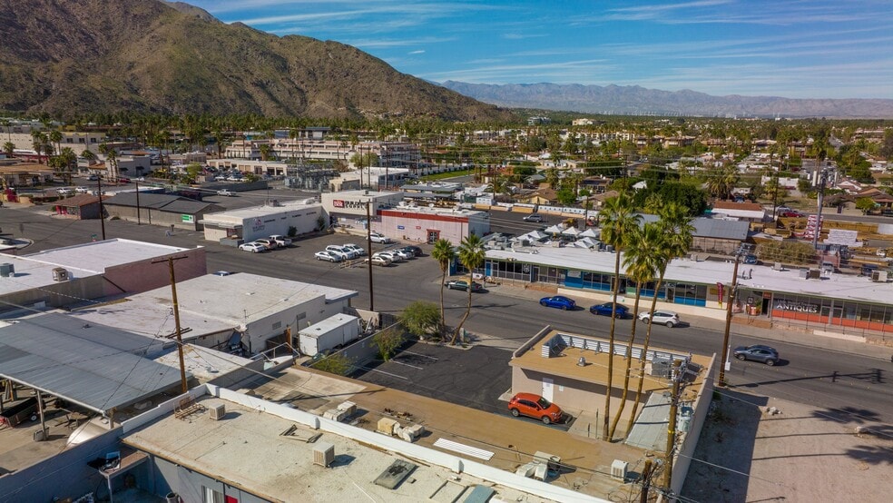 More Photos Of 577 E Sunny Dunes Rd, Palm Springs Storefront Retail Office For Lease