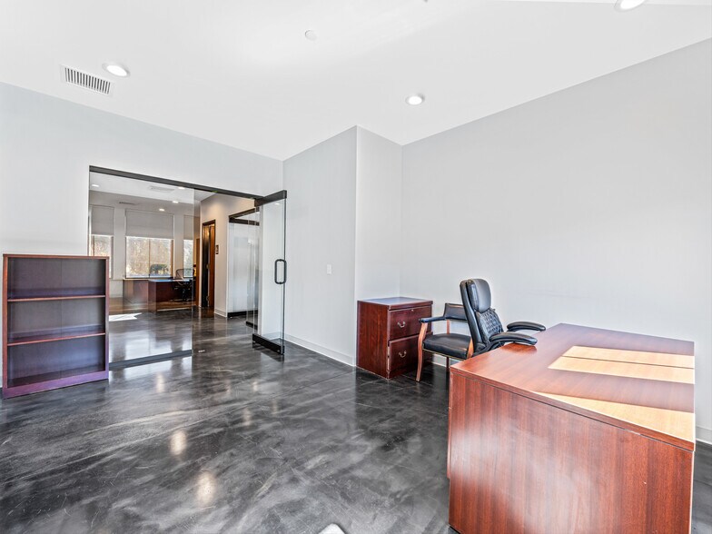More Photos Of 208 Charlotte Hwy, Asheville Medical For Sale