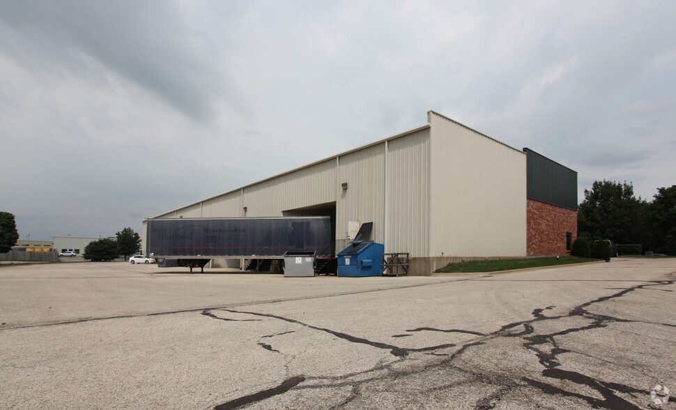 More Photos Of 19925 W 161st St, Olathe Warehouse For Lease