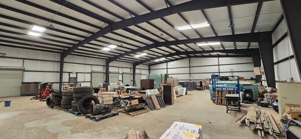 More Photos Of 1120 Horizon Blvd, El Paso Truck Terminal For Sale