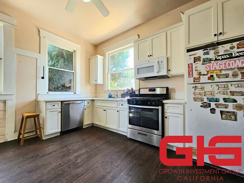 More Photos Of 695 N Main St, Pomona Apartments For Sale