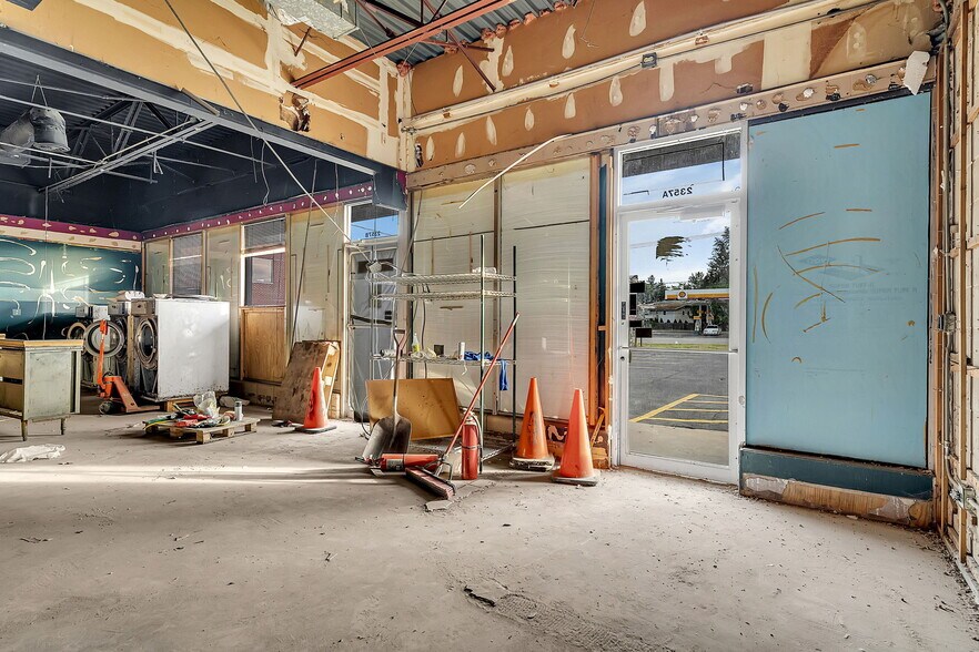 More Photos Of 2357 Plainfield Rd, Crest Hill General Retail For Lease