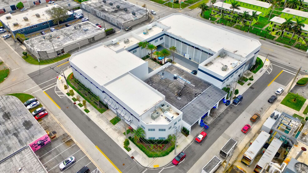 More Photos Of 235 NE 67th St, Miami Warehouse For Sale