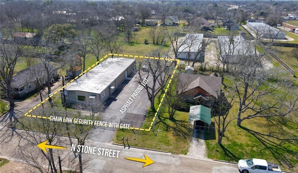 More Photos Of 409 N Stone St, Caldwell Flex For Lease
