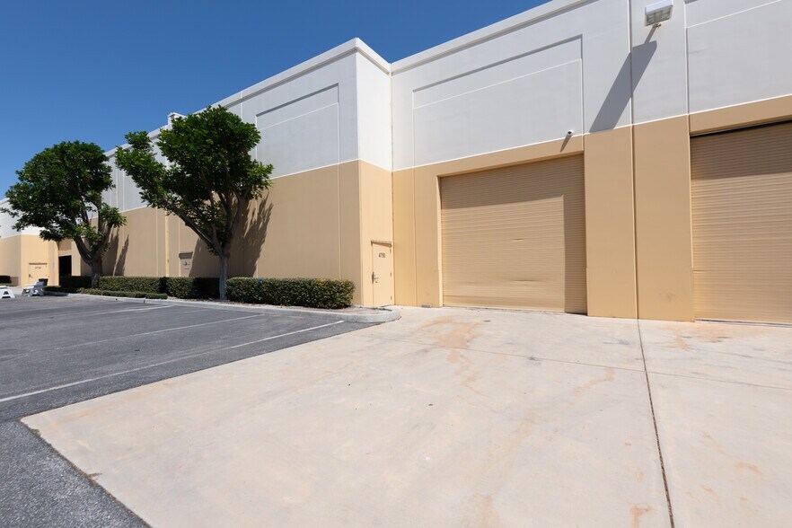 More Photos Of 4750 Calle Carga, Camarillo Manufacturing For Sale
