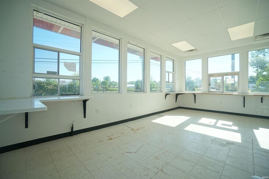 More Photos Of 2950 Frontage Rd, Warsaw Restaurant For Sale